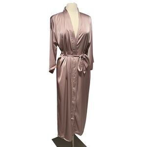 Elegant Satin Robe in Mauve